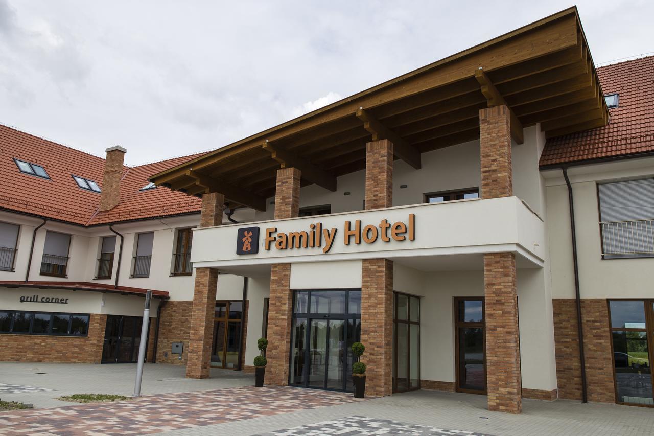 Family-Hotel Balastya Экстерьер фото