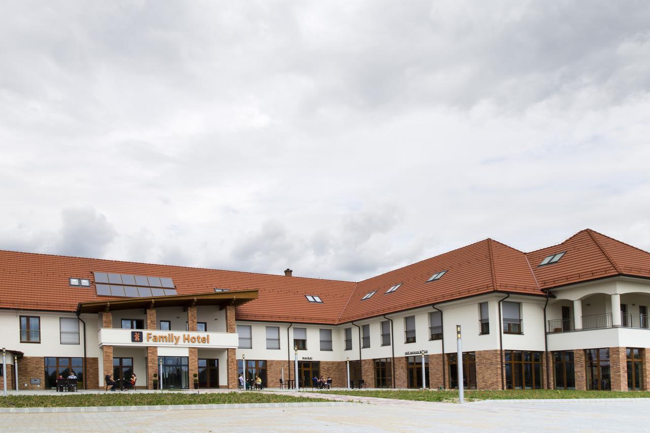 Family-Hotel Balastya Экстерьер фото
